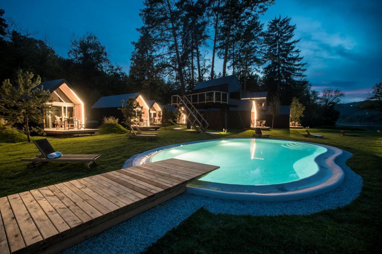 Luxury Glamping Chocolate Village Марібор Екстер'єр фото