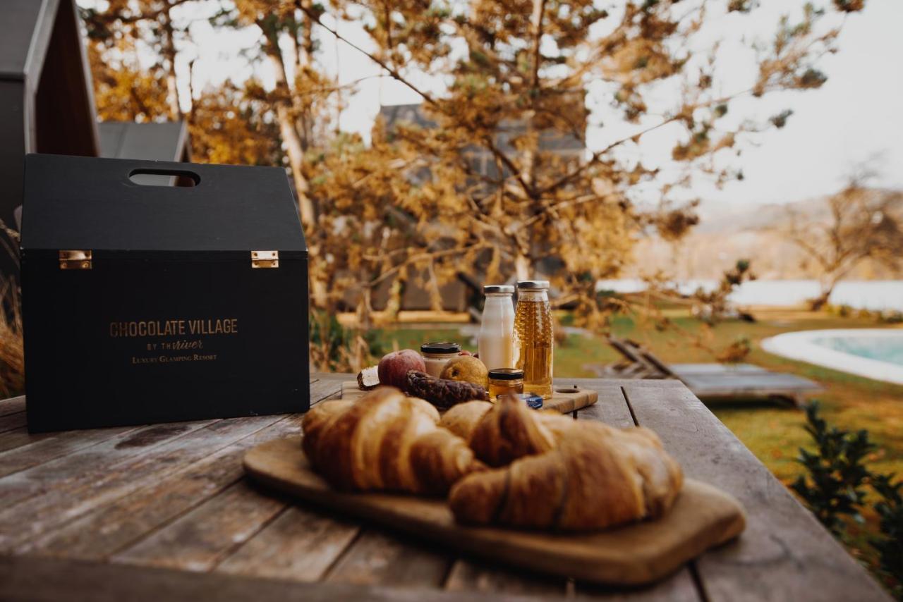 Luxury Glamping Chocolate Village Марібор Екстер'єр фото