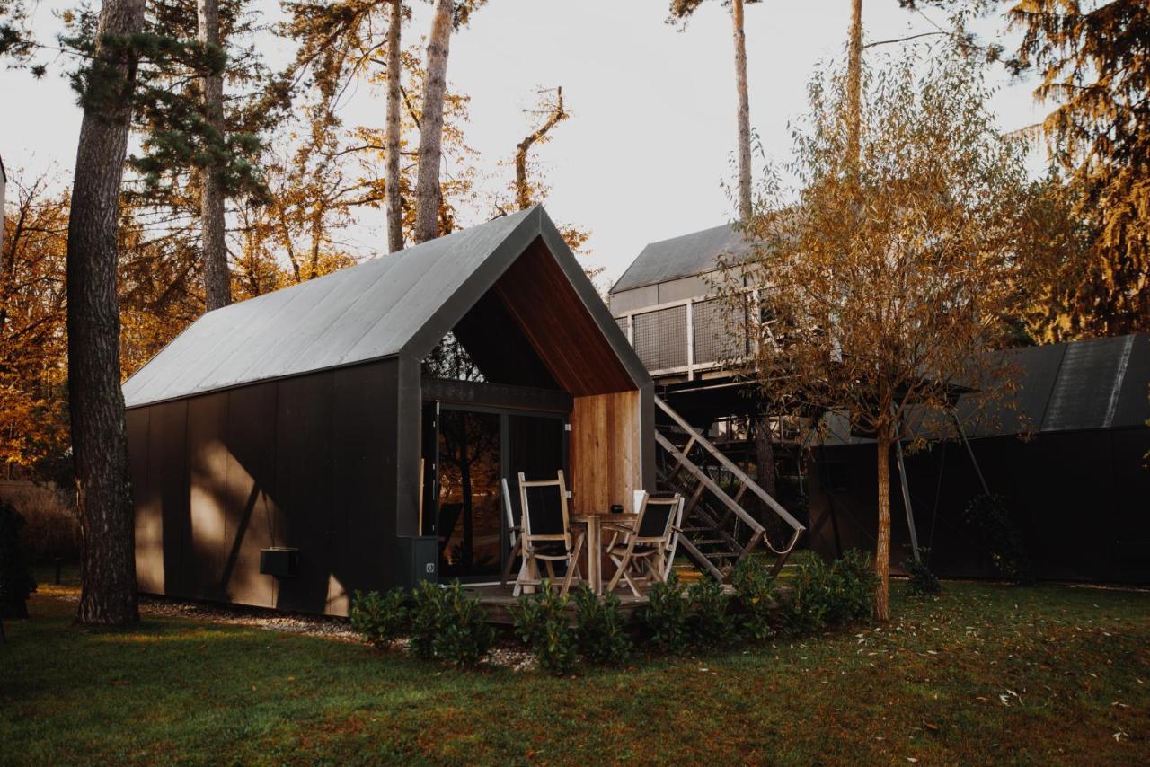 Luxury Glamping Chocolate Village Марібор Екстер'єр фото