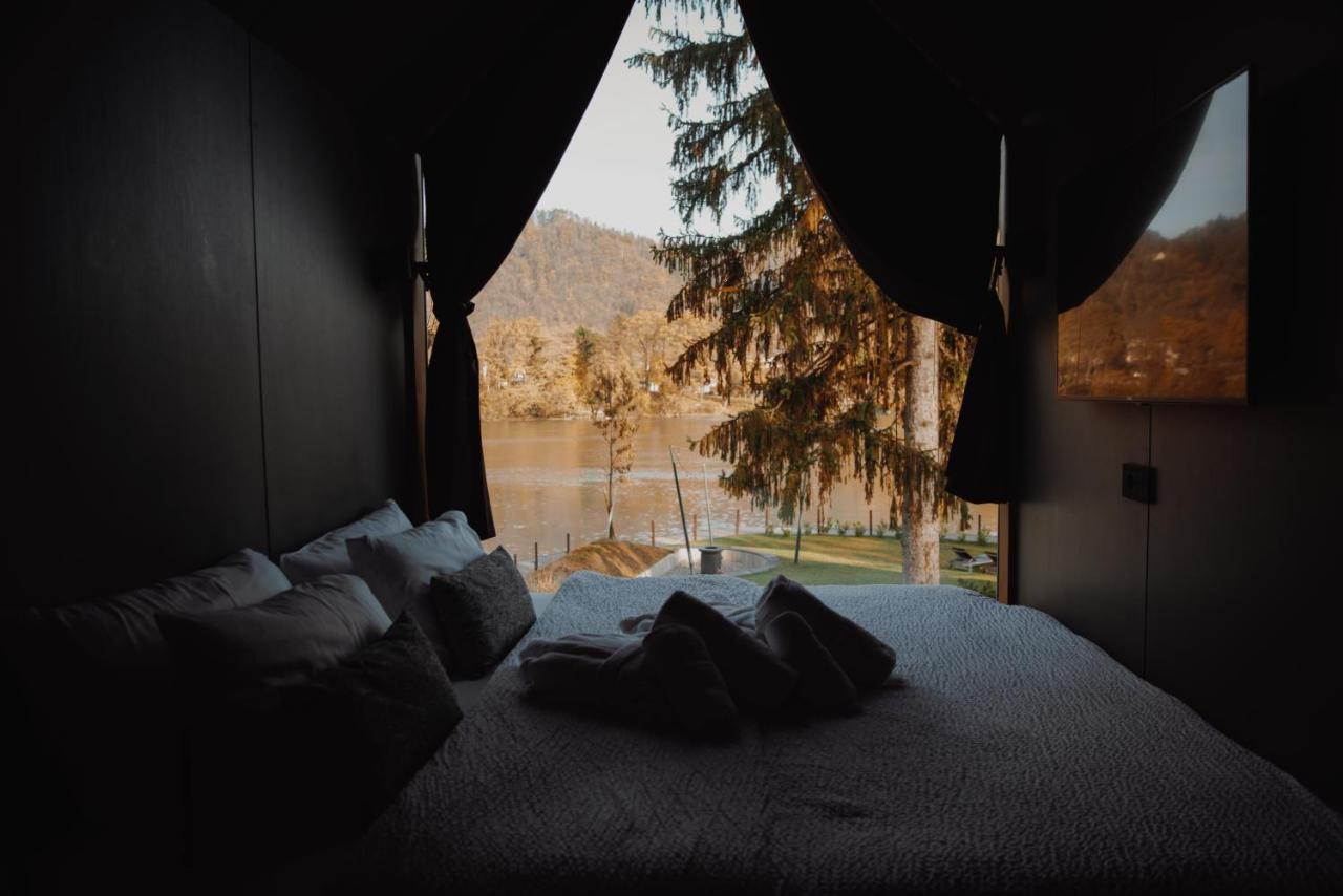 Luxury Glamping Chocolate Village Марібор Екстер'єр фото