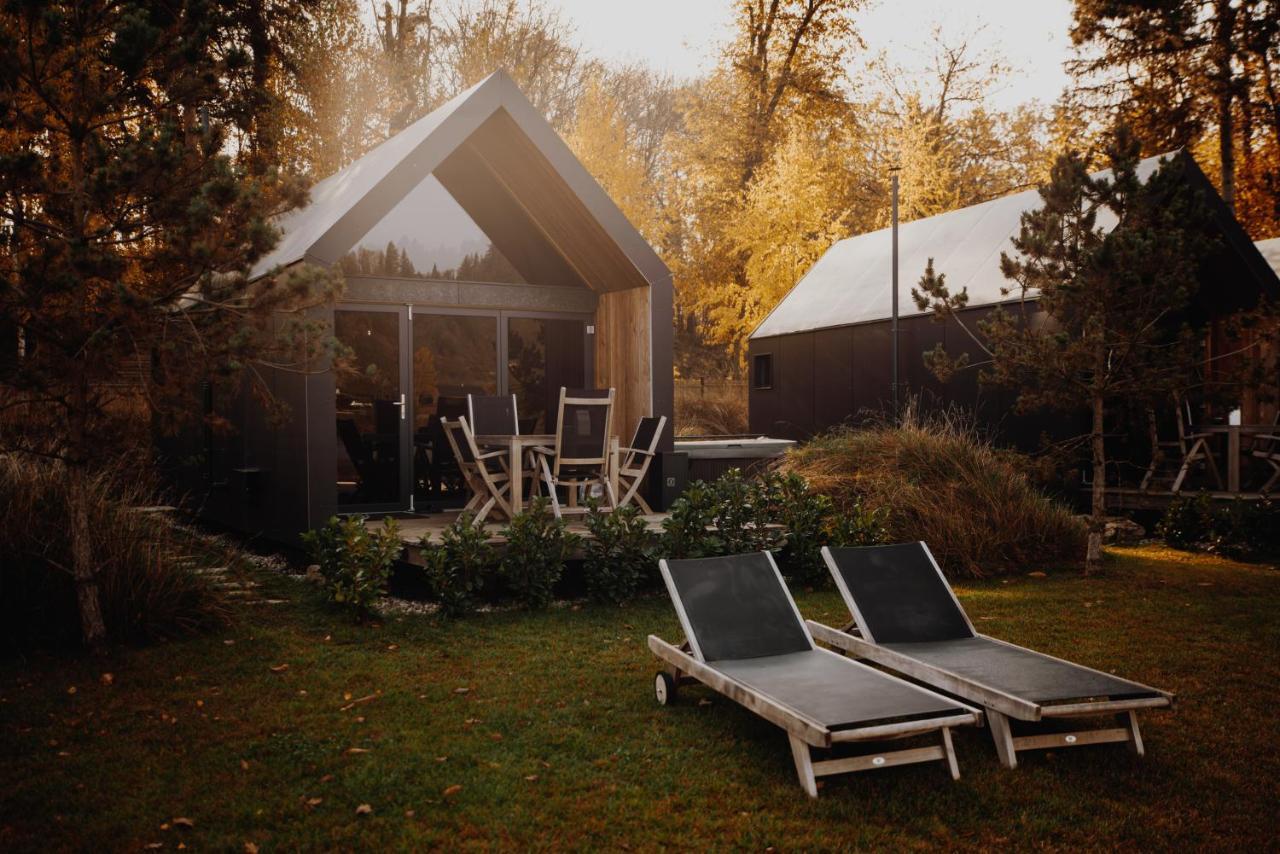 Luxury Glamping Chocolate Village Марібор Екстер'єр фото