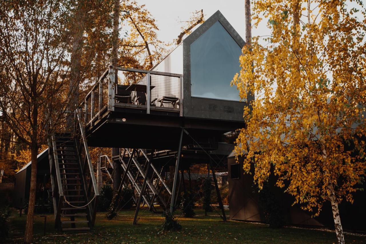 Luxury Glamping Chocolate Village Марібор Екстер'єр фото
