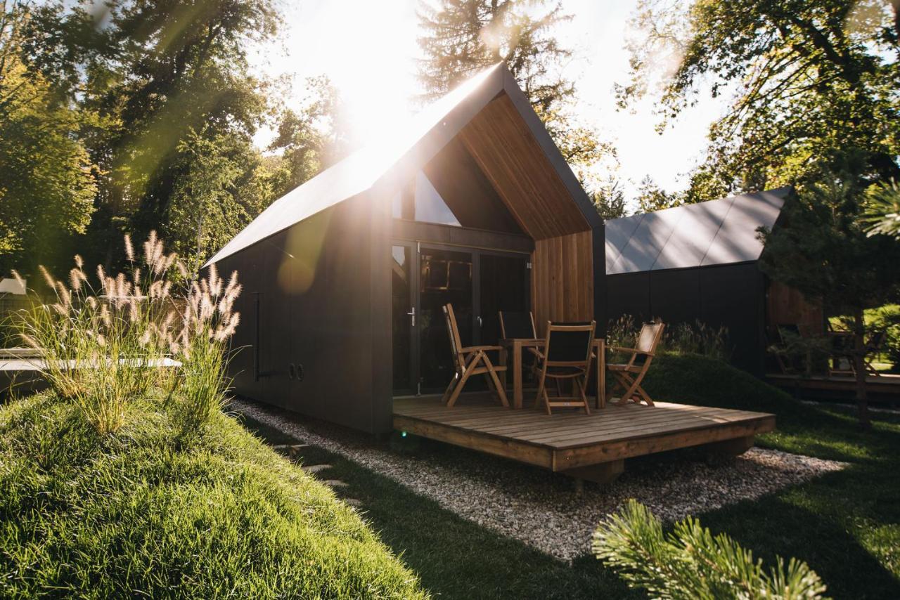 Luxury Glamping Chocolate Village Марібор Екстер'єр фото